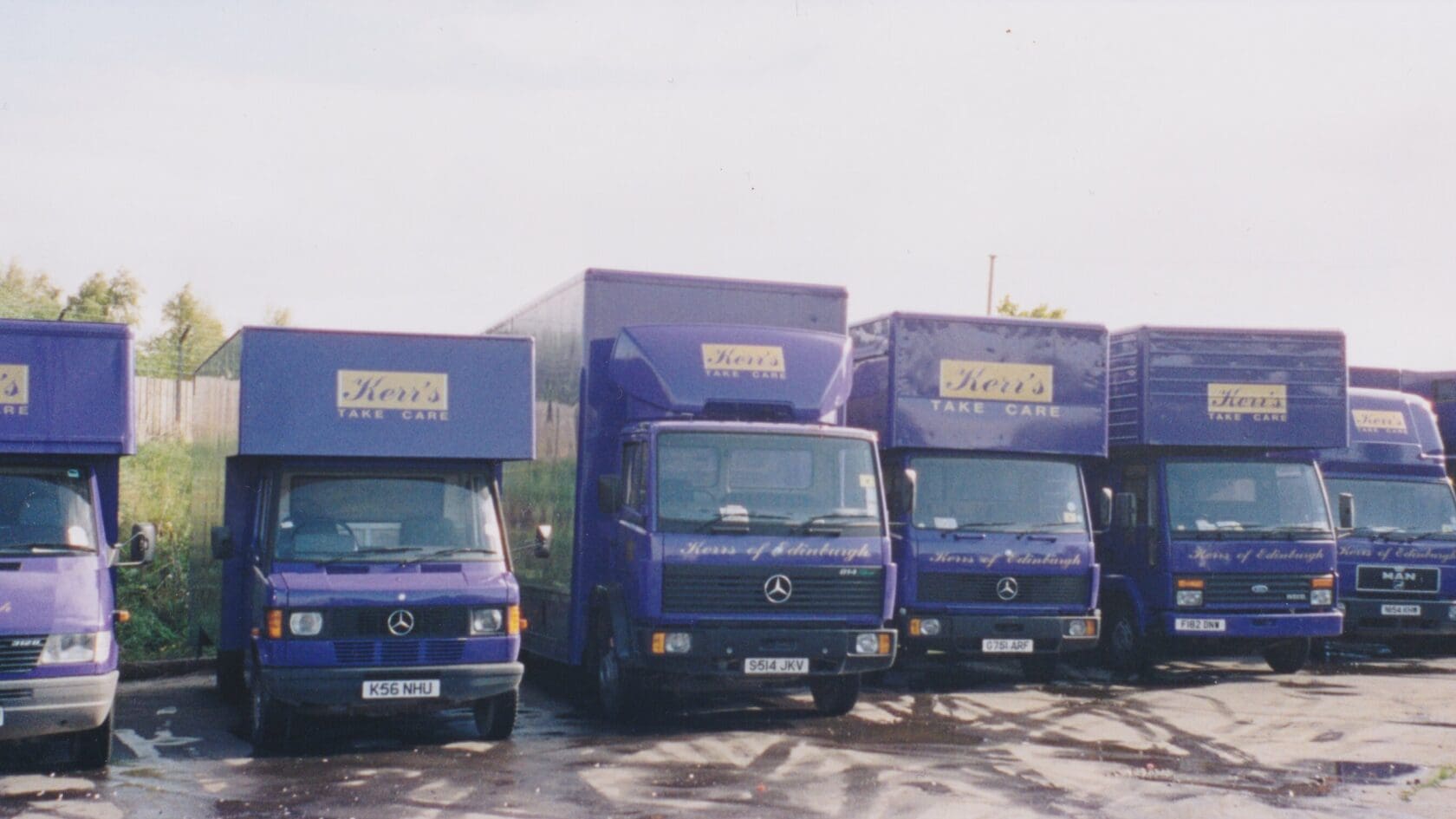 Professional removal vehicle ready for house removals in Edinburgh
