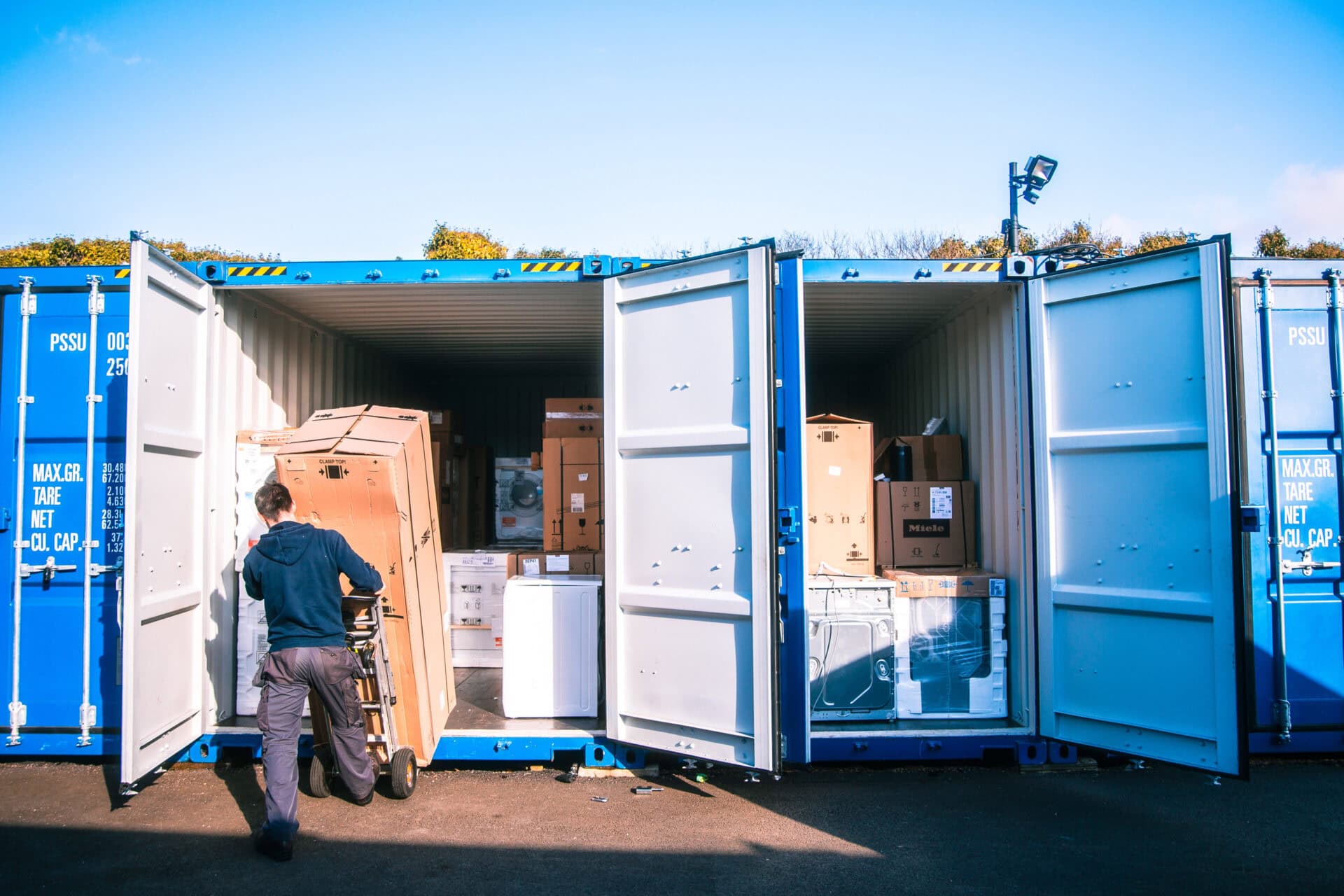 Kerr's storage depot with freight handling in Edinburgh